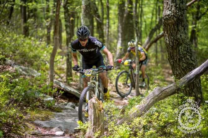 Nick Waite leads Jeremiah Bishop (Sho-Air/Cannon dale) through the technical singletrack.