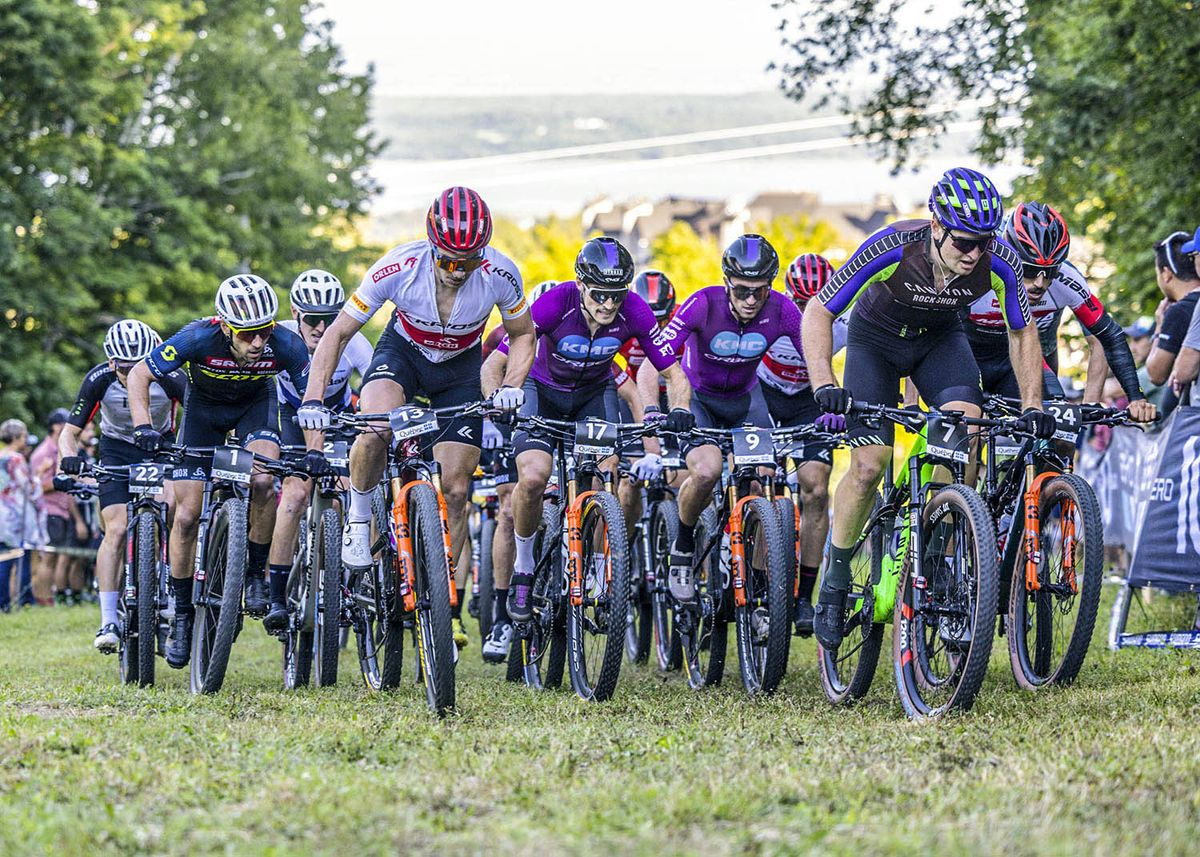 The men start the XCC race at the UCI MTB World Cup Mont-Sainte-Anne 2022
