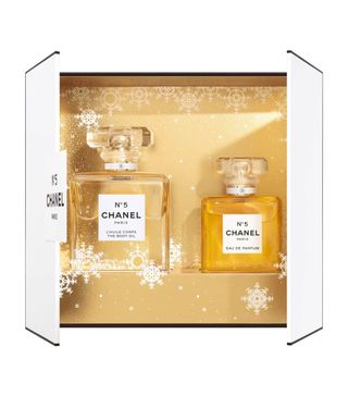 Chanel (Nr. 5) Chanel No 5 Case Eau De Parfum & Körperöl (150 ml) | Harrods Großbritannien