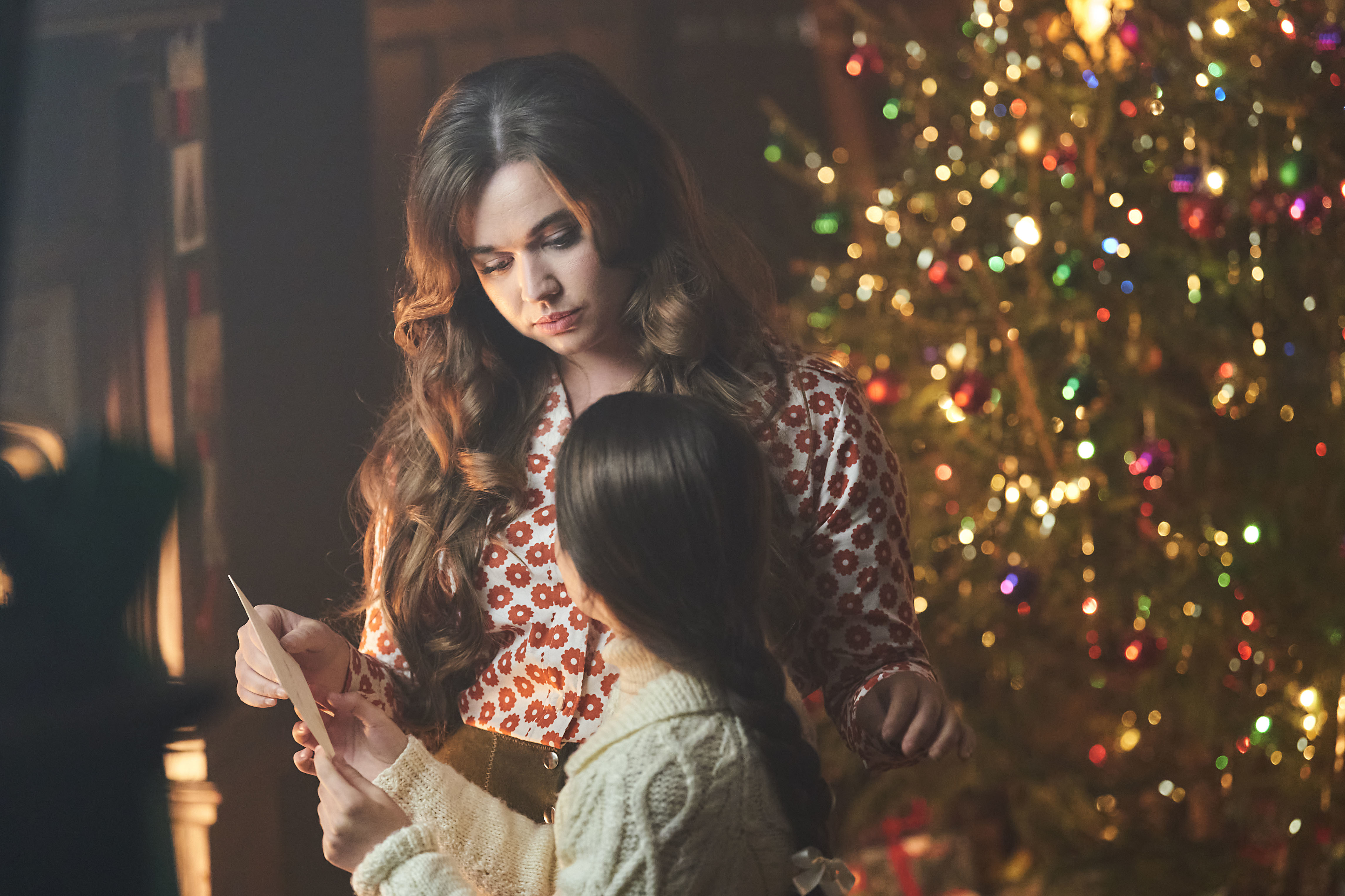 Nancy Corrigan (MEGAN CUSAK) and Colette Corrigan (FRANCESCA FULLILOVE) in Call the Midwife Christmas special 2023