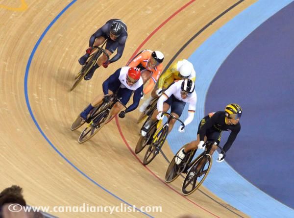 Azizulhasni Awang (Malaysia) started the sprint two laps out