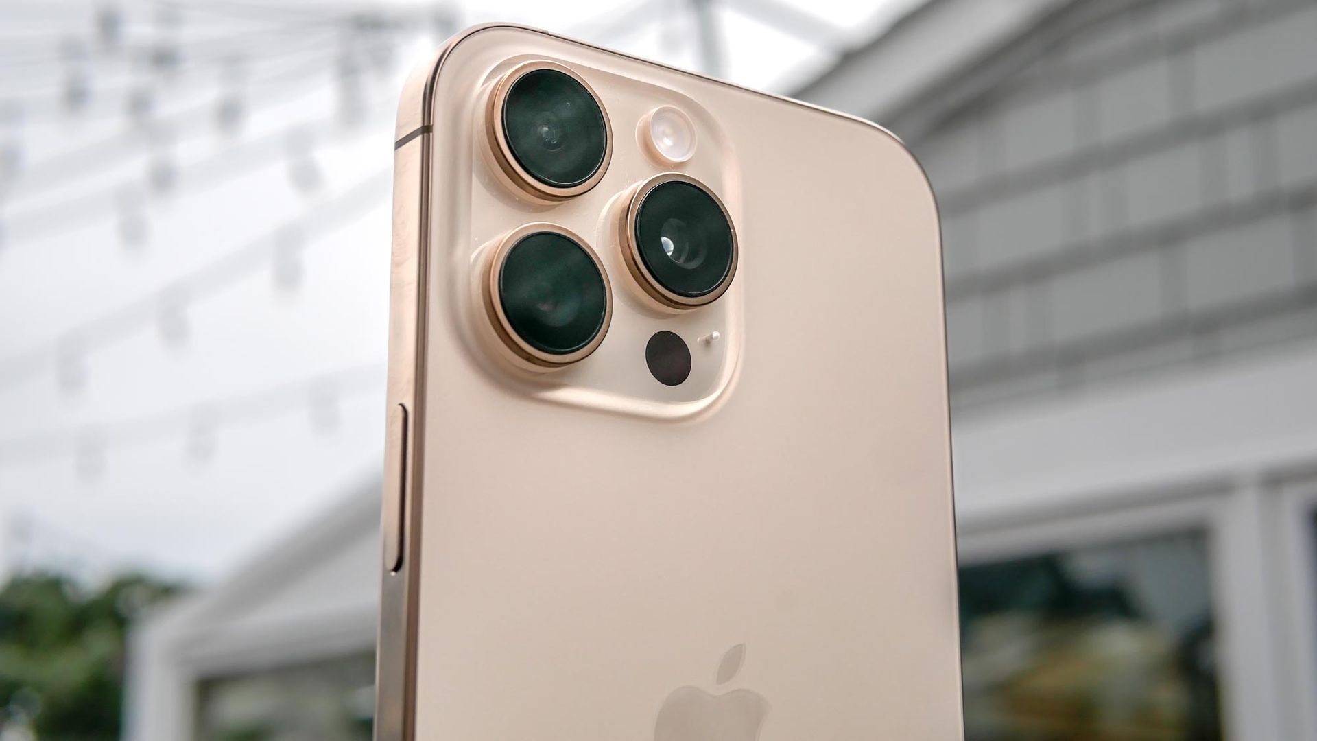 Apple and SpaceX just added Starlink connectivity for select iPhone