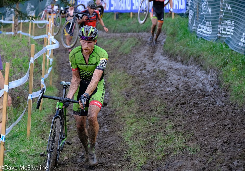 Stephen Hyde (USA) running in the top ten with two laps to go