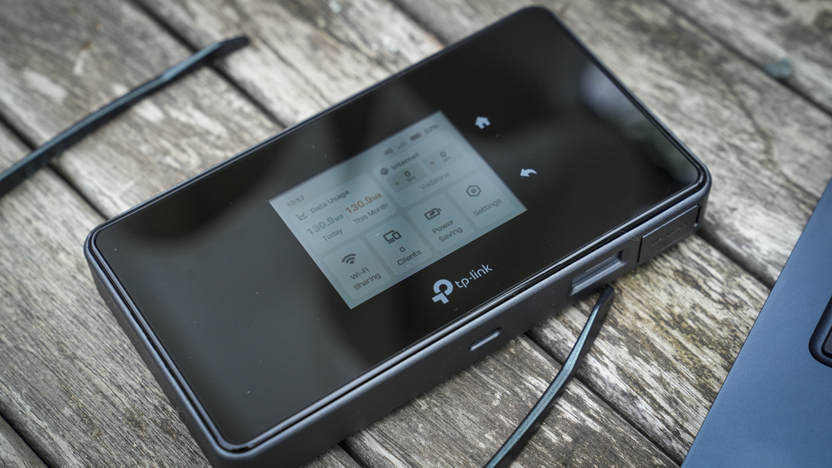 tp-link 5G Mobile Router M8550