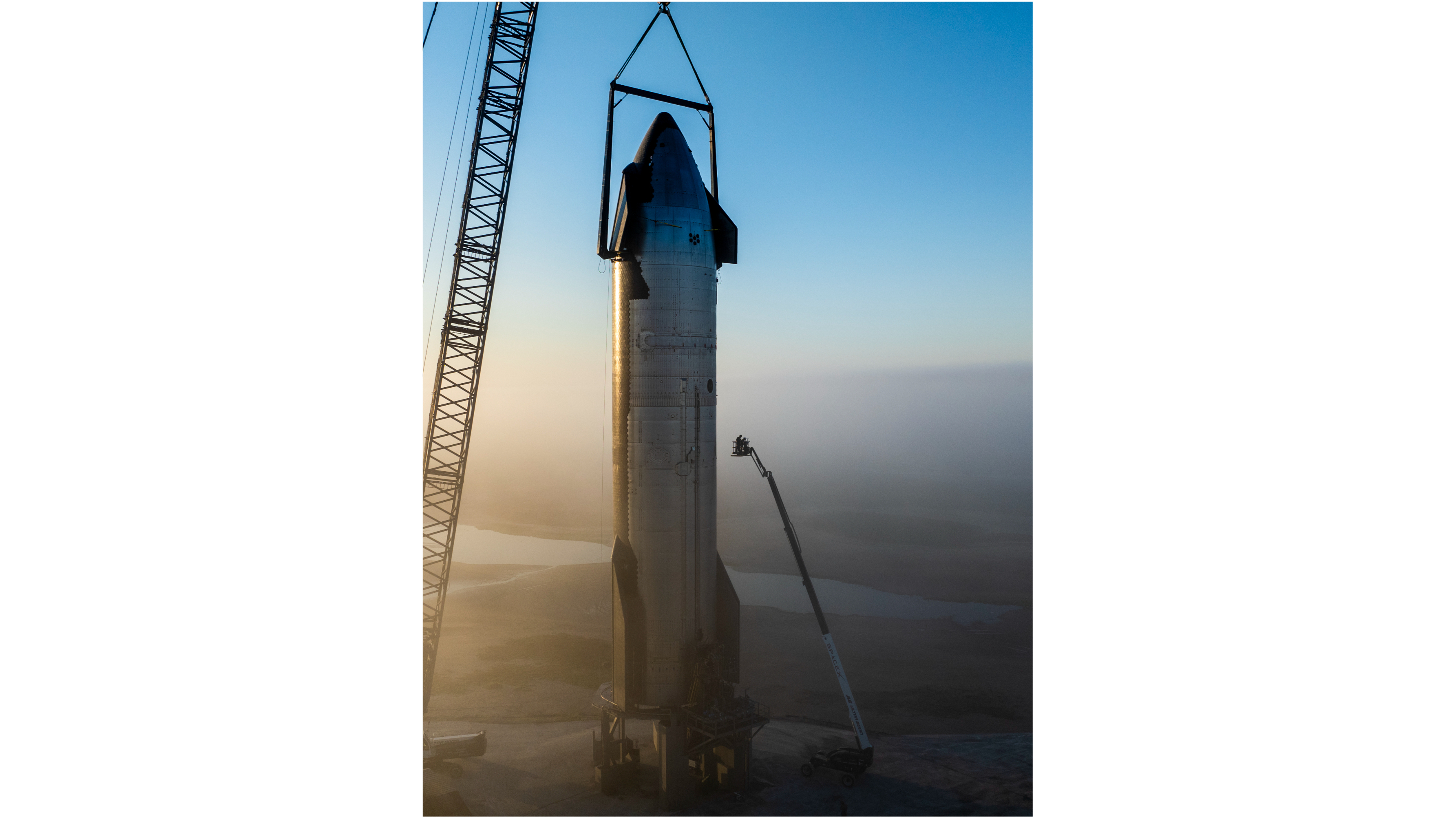 SpaceX traslada su próxima nave espacial a una plataforma de pruebas antes del cuarto vuelo (fotos)