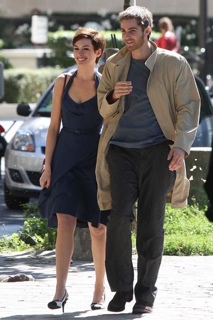 Anne Hathaway and Jim Sturgess filming One Day in Paris