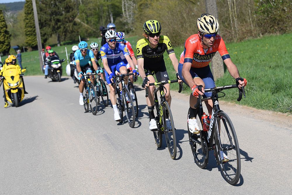 Vincenzo Nibali leads the breakaway at Fleche Wallonne 2018