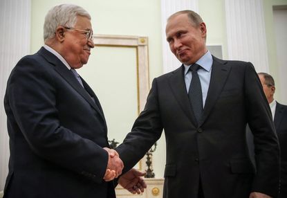 Palestinian President Mahmoud Abbas and Russian President Vladimir Putin