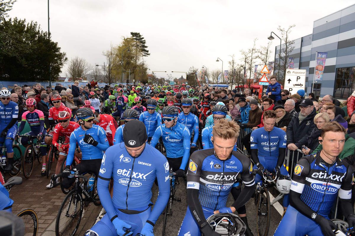 A minute of silence on the startline