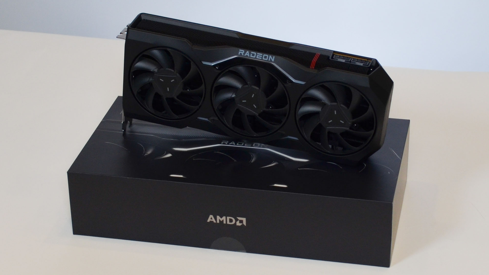 Boxx checks out the new AMD flagship graphics card RX 7900 XTX