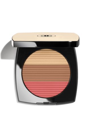 Chanel Les Beiges Healthy Glow Sun-Kissed Powder in Medium Coral