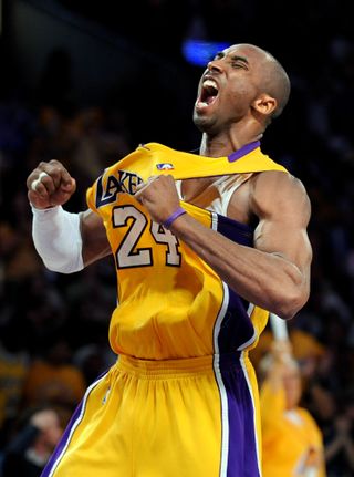 Jersey from iconic Kobe Bryant photo expected to fetch $7 million