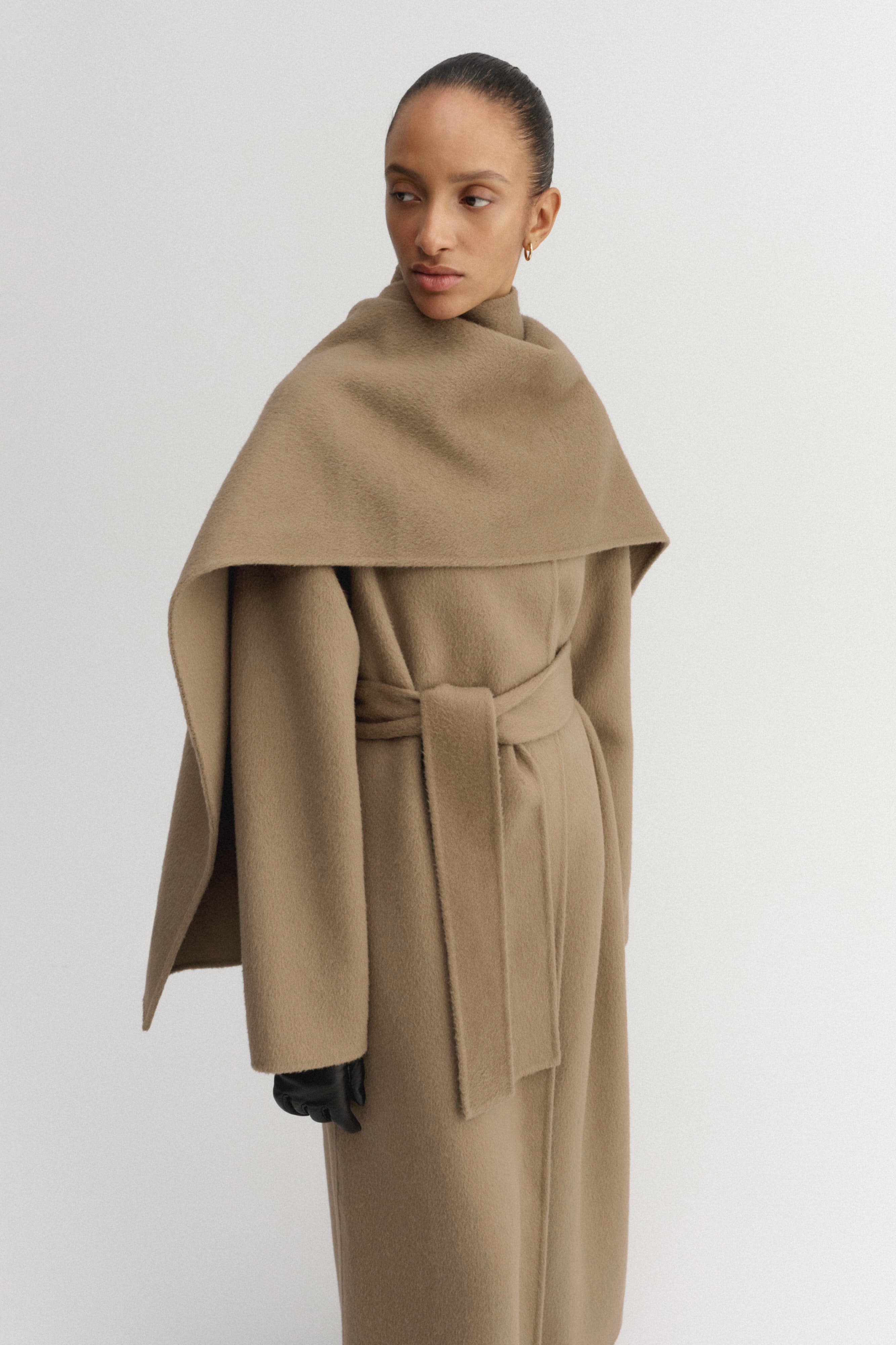 Almada Label, Micha Scarf in tan