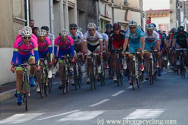 Lampre-Merida leads the chase