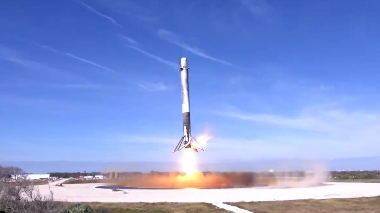 【スズらんページ】 In Photos: SpaceX Launches Used Falcon 9 Rocket, Dragon Capsule on
