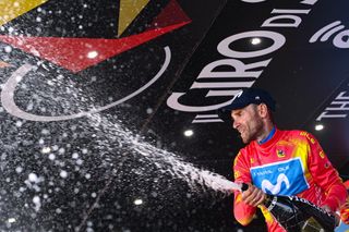 Alejandro Valverde in the Giro di Sicilia's leader's jersey