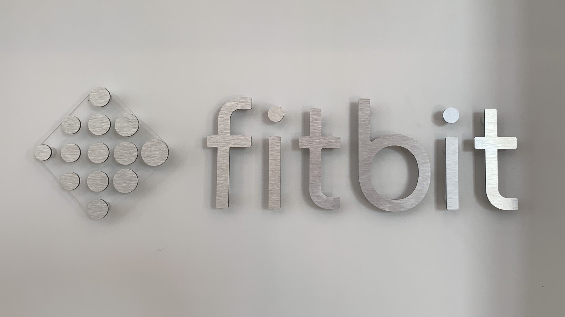 Fitbit скоро откажется от своей веб-панели