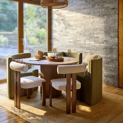 Very table and chairs