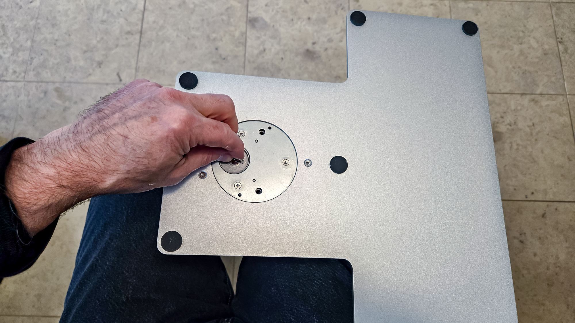 اتصال پایه به پایه مانیتور 32 اینچی ALogic Aspect Touch