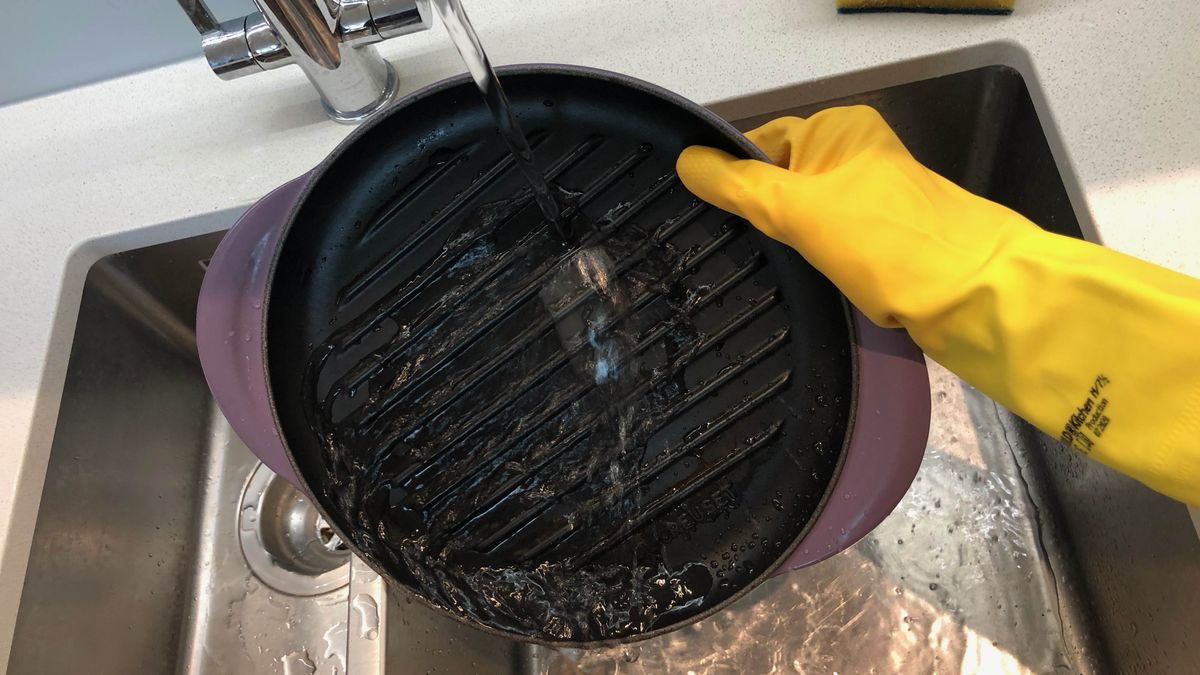 How to clean a cast iron skillet and remove rust Tom's Guide
