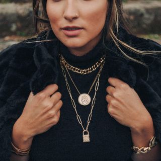 The only celebrity guide you need to ace the trend of layered necklaces