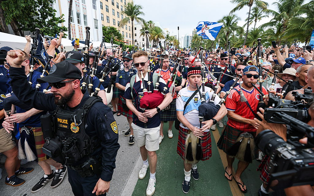 Scotland fans march through Miami