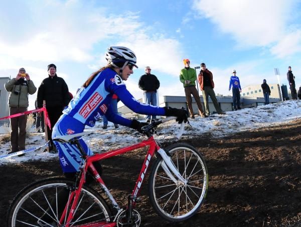 Julie Holman (Team Fuji) on the run-up.