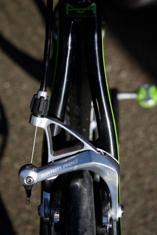 Twin hourglass seat stays lend a comfortable ride as the riders tackle hours in the saddle.