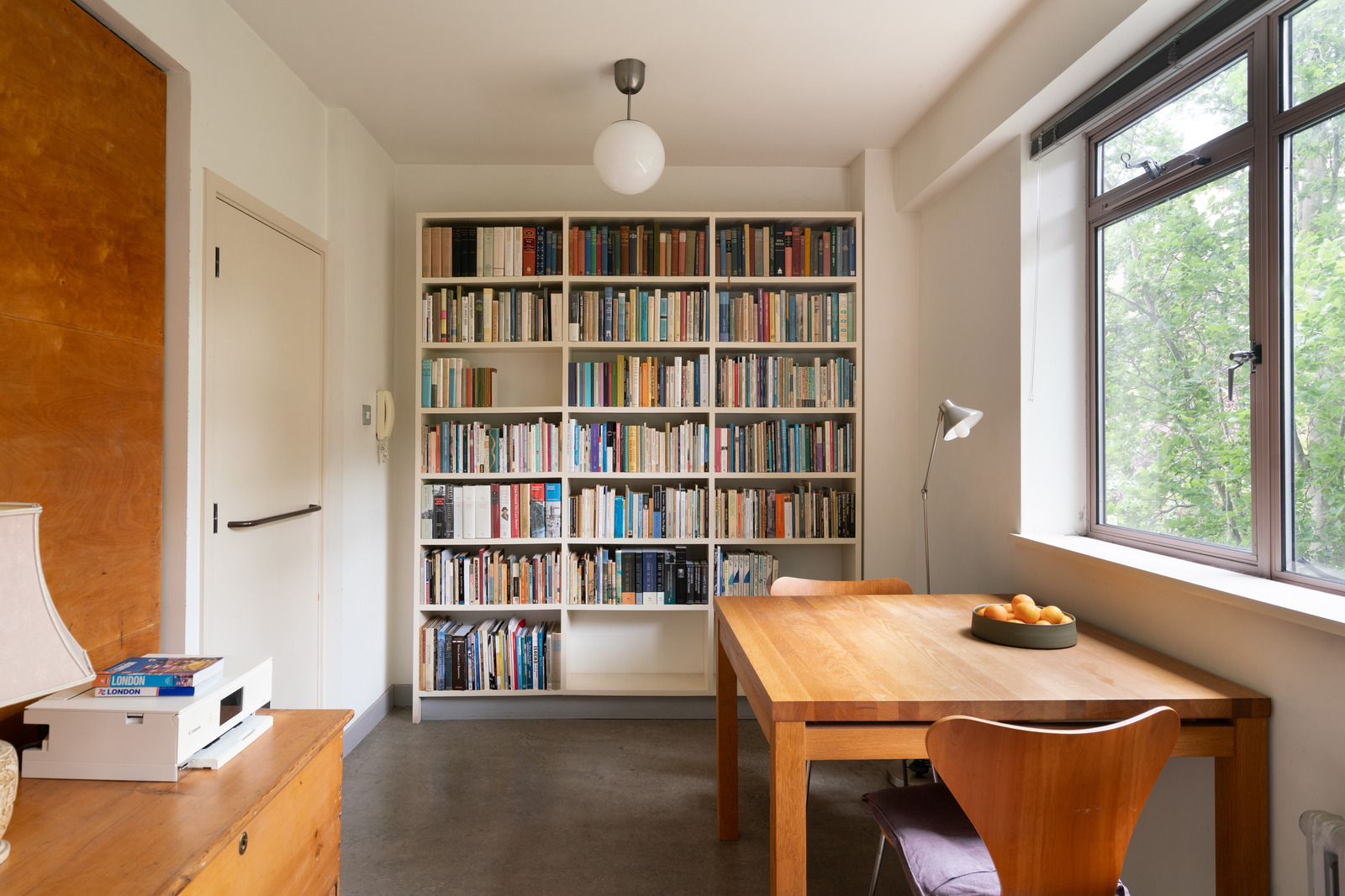Isokon Building apartment for sale