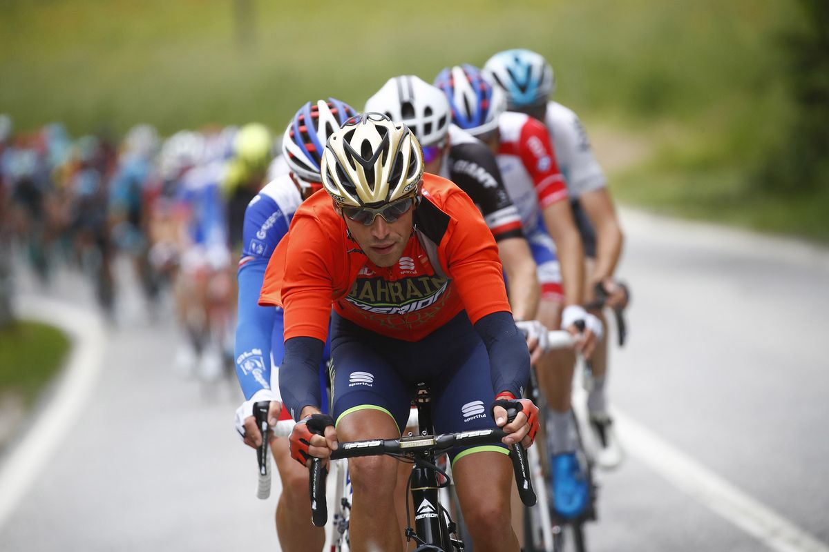 Antonio Nibali leads the peloton