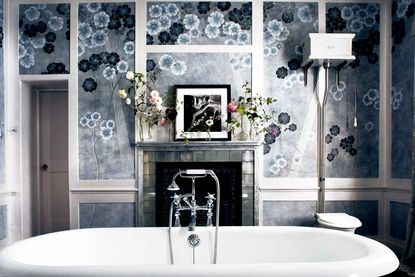 Bathroom wallpaper ideas - prints and patterns with personality and