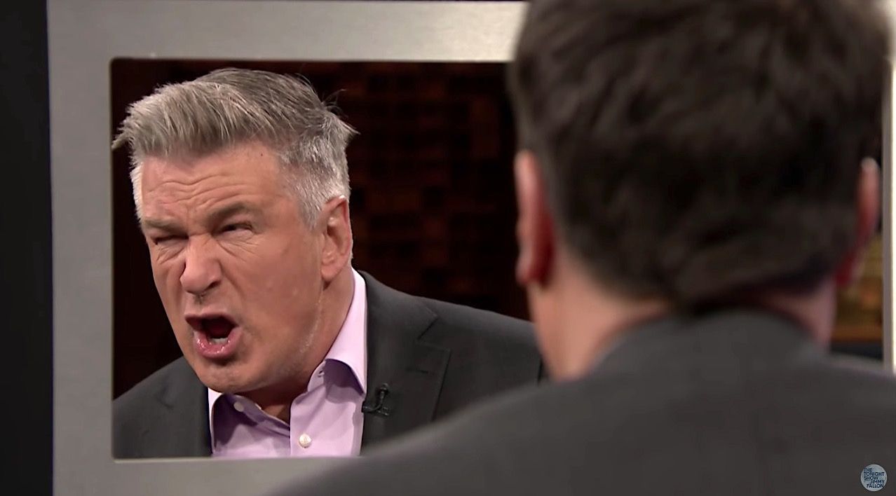 Alec Baldwin, Jimmy Fallon do duelling Trump impressions