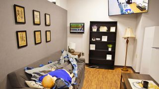 Extron AV solutions power a EMT simulation suite with life-size dummies and monitoring systems. 