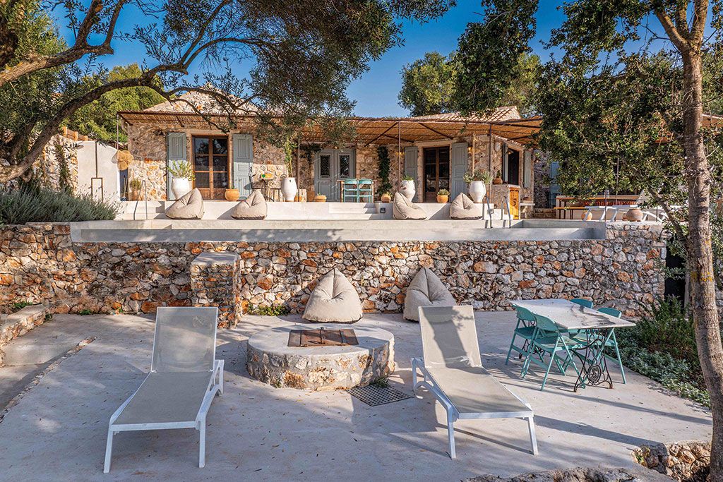 Papillon House