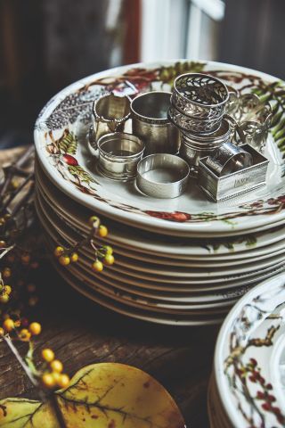 vintage plates and napkin rings