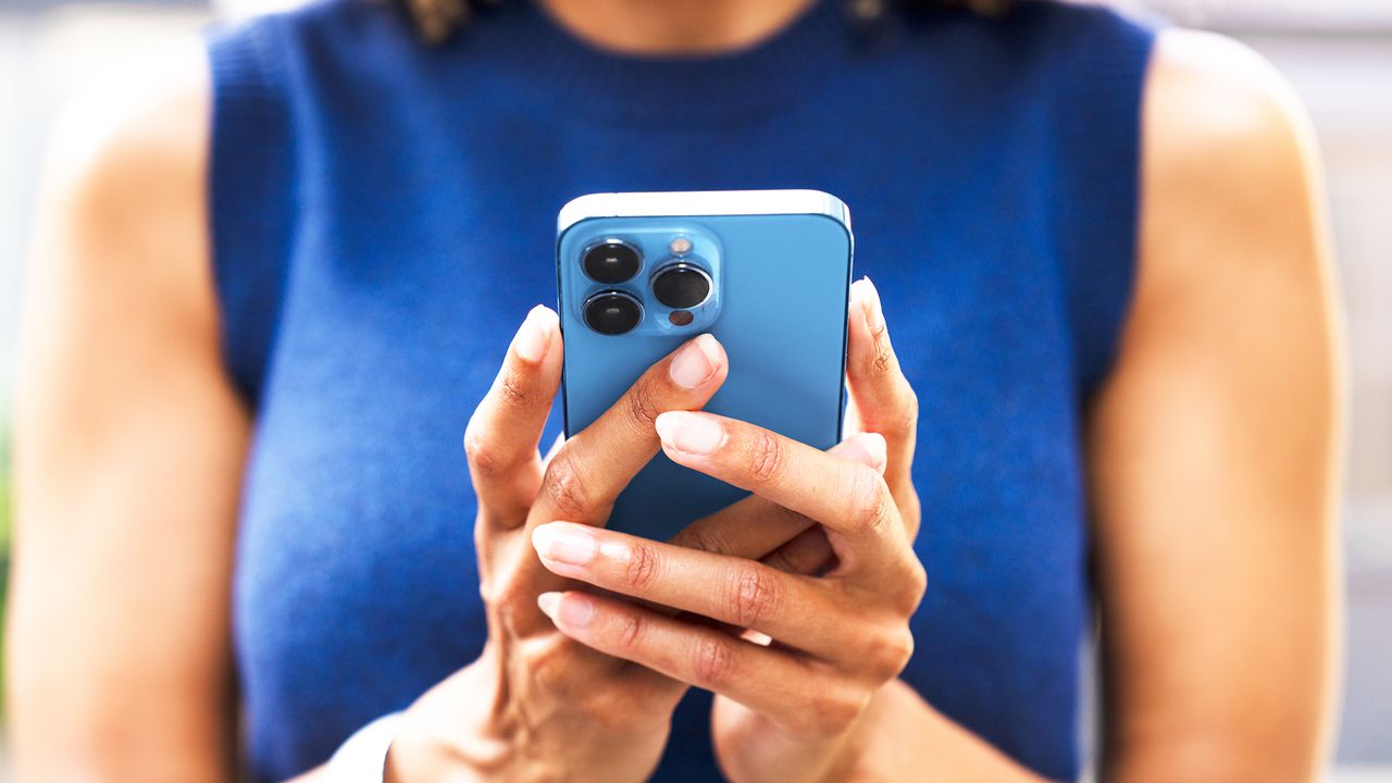 If you've owned an iPhone or Samsung in the last decade, an unexpected cash payout could be on its way