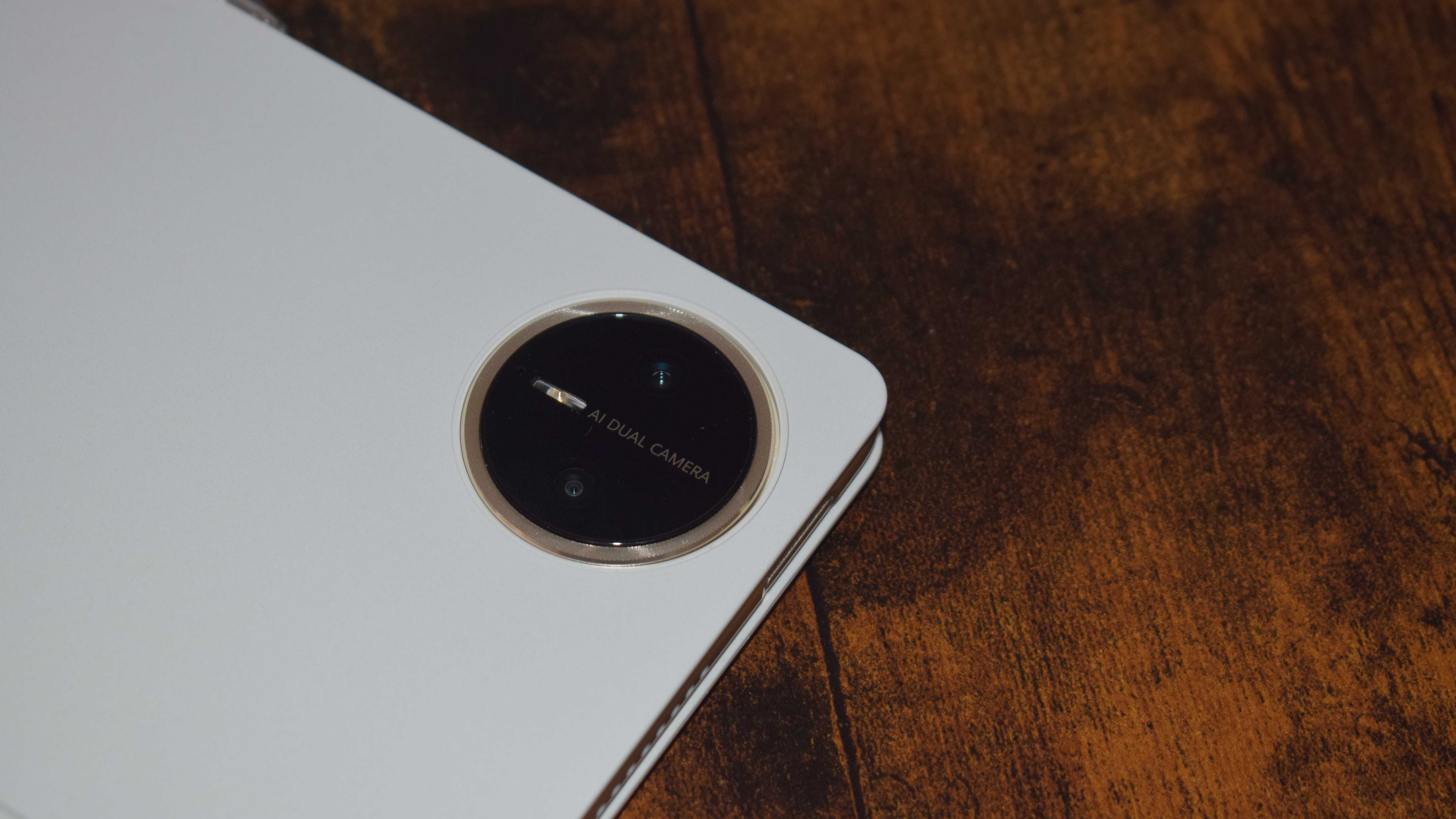 The camera on the Huawei MatePad Pro 13.2in PaperMatte