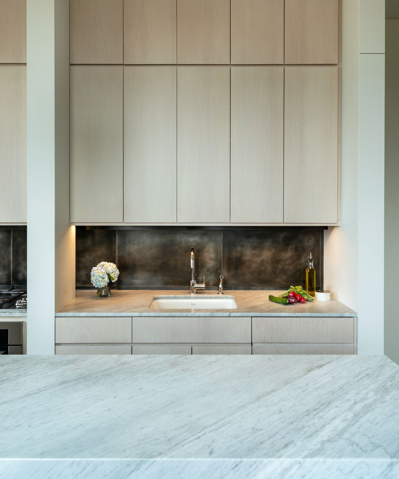 kitchen with backsplash storage
