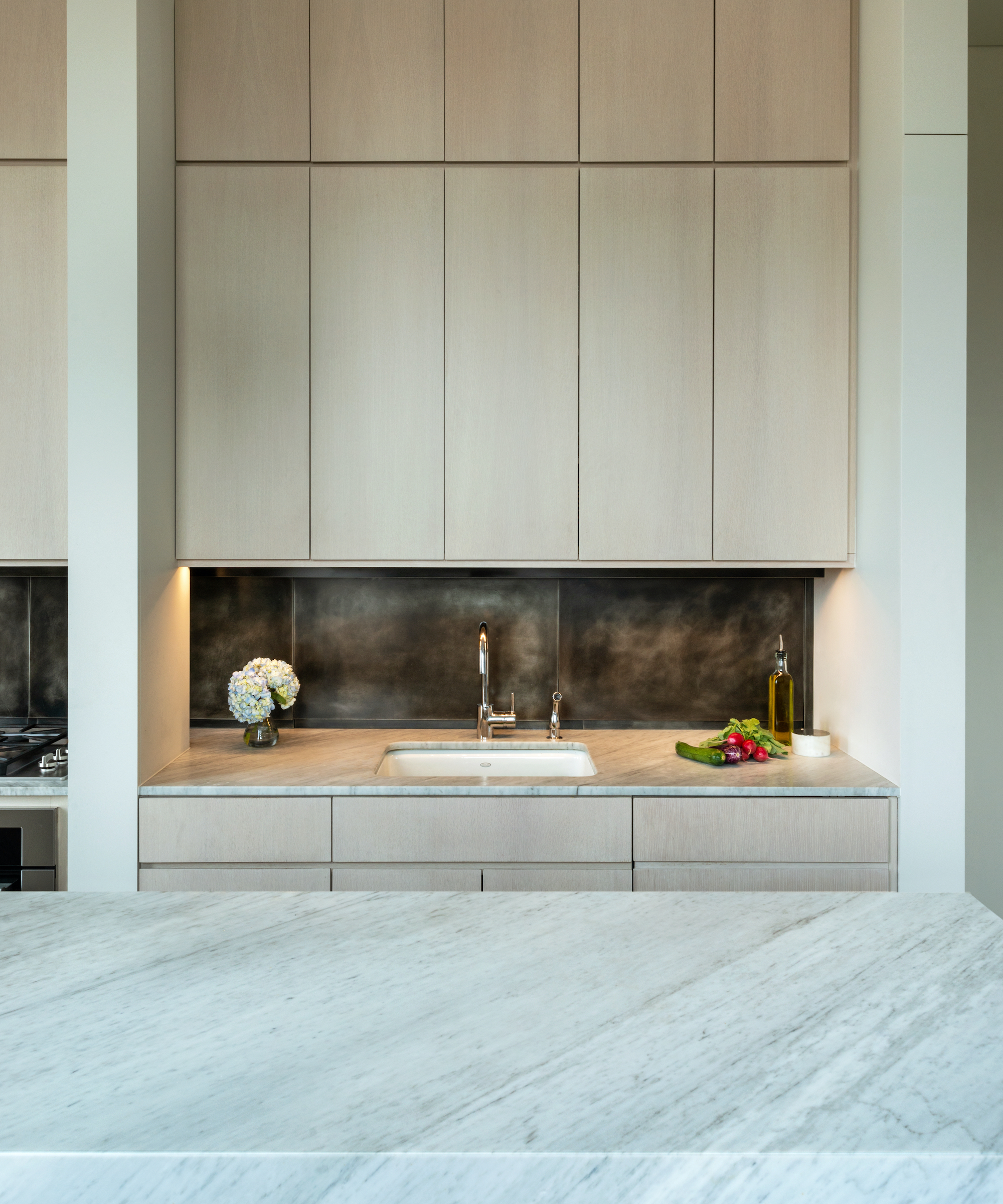 kitchen with backsplash storage