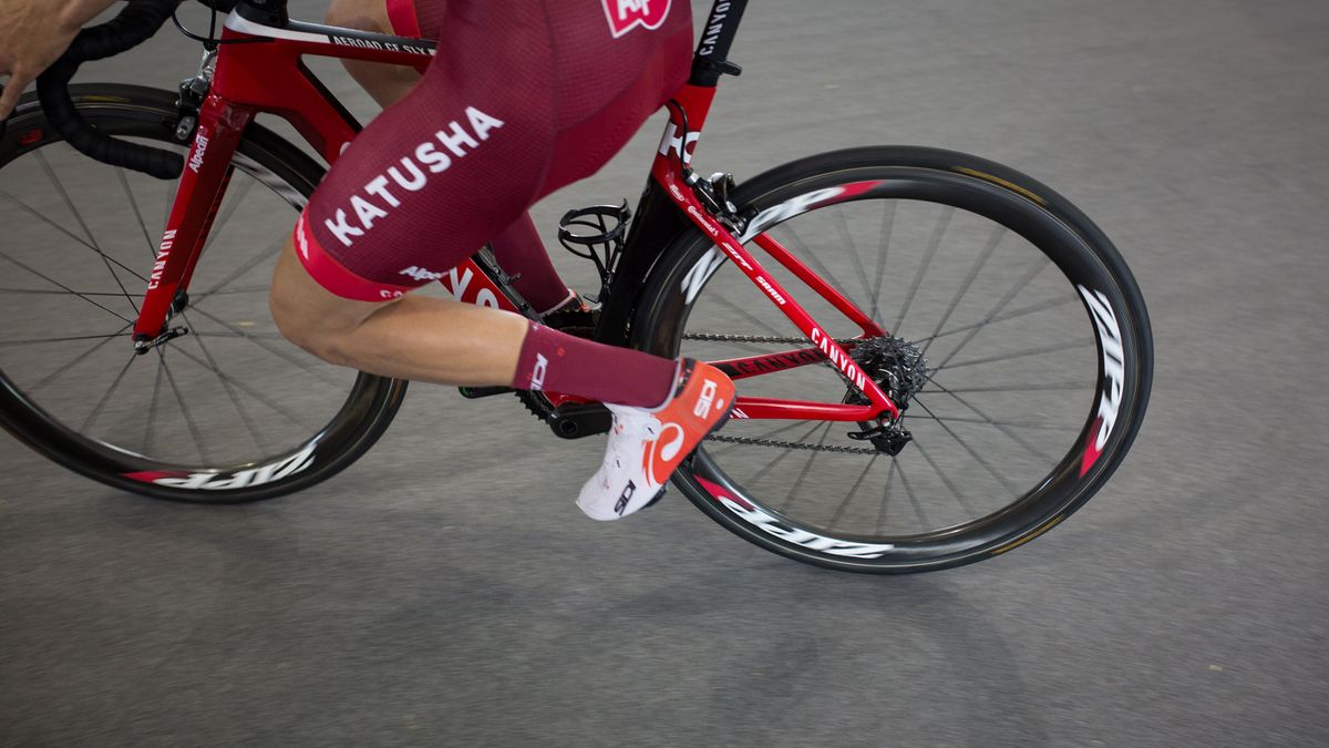 Katusha wants it's riders to wear Sidi shoes, and if they don't they've gotta wear shoe covers