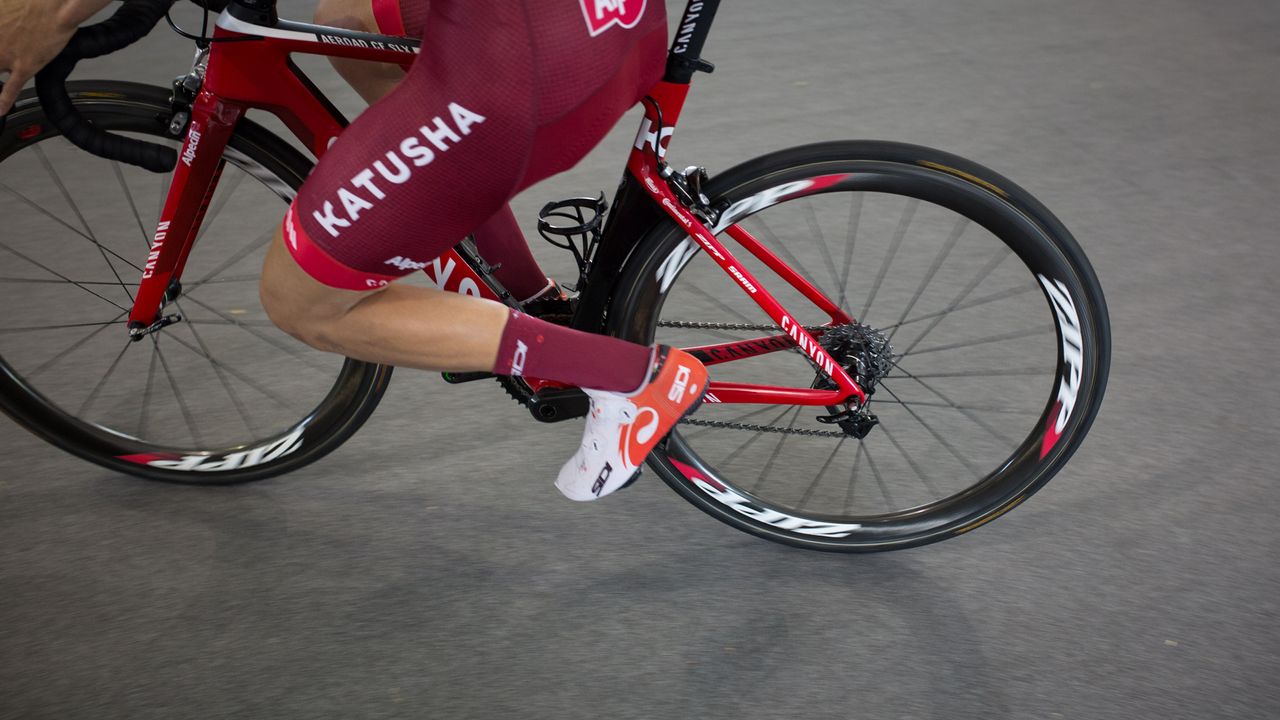 Katusha wants it's riders to wear Sidi shoes, and if they don't they've gotta wear shoe covers