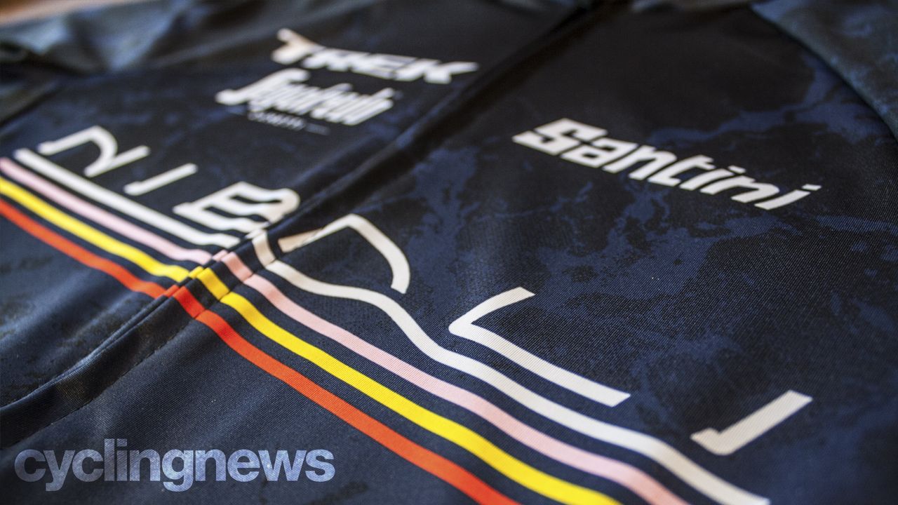 Santini Nibali Collection