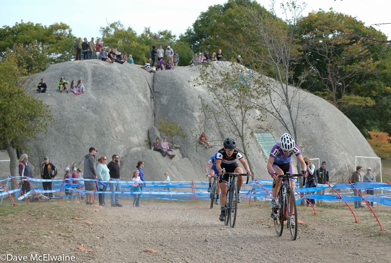 Christel Ferrier-Bruneau (SAS-Macogep) leading Crystal Anthony and Maghalie Rochette in the battle for third place.