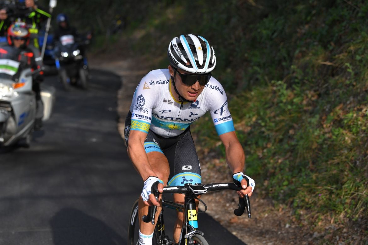 Alexey Lutsenko (Astana) soloed for the final 30km for the stage win