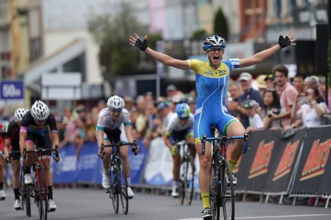 Kimberley Wells wins her second career national criterium title