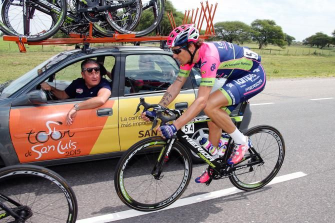 A Lampre rider chats with his director.