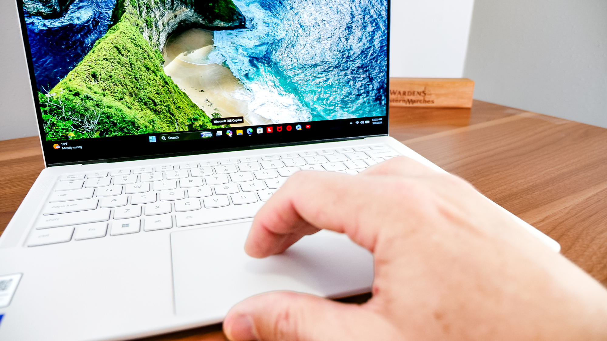 Lenovo Yoga Slim 7i Ultra Aura Edition