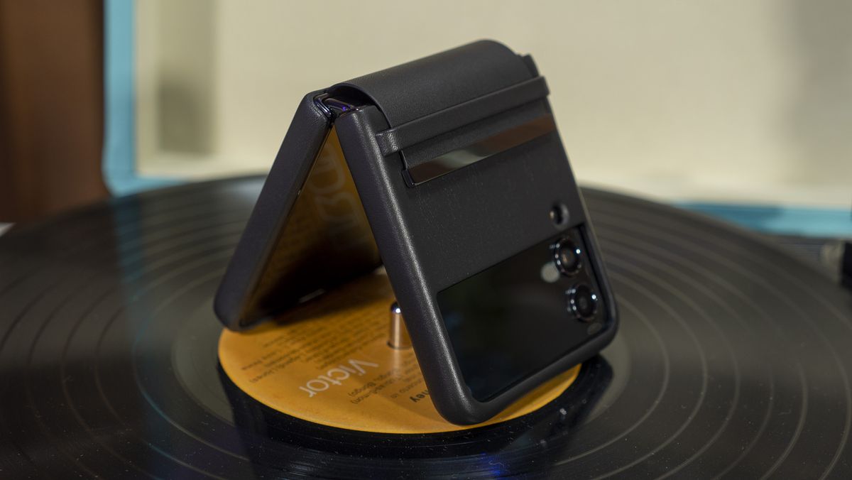Samsung's new case for the Galaxy Z Flip 4