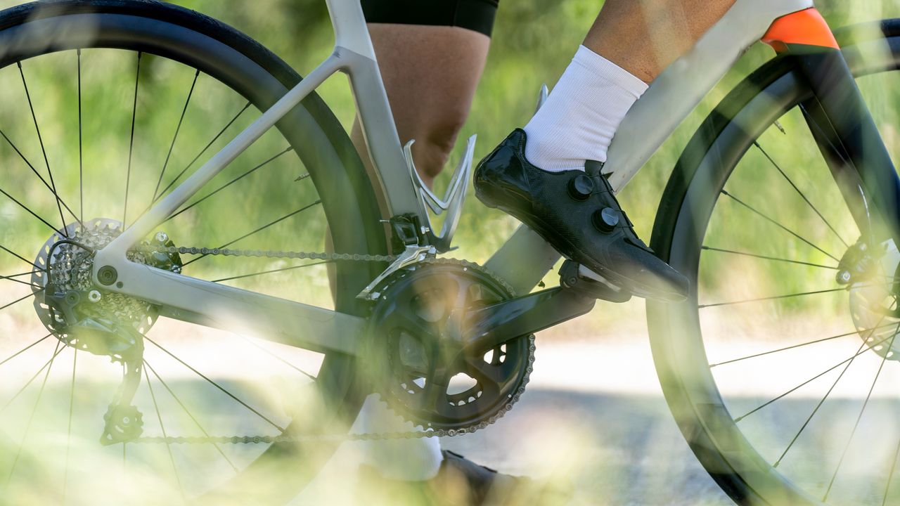 image of riders bike with no valve cap