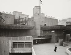 The brutalist façade of London’s Hayward Gallery in 1971